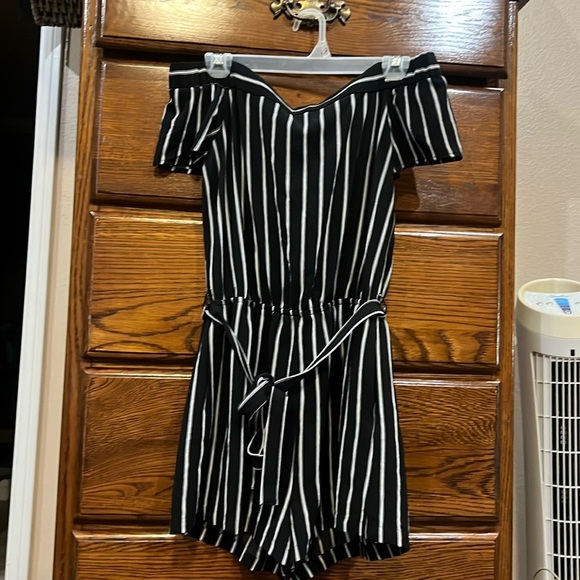 Be Cool Romper - Picture 1 of 5